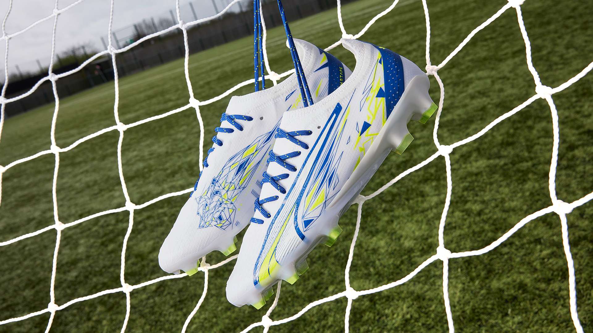 尤其是在决 尤其是在决